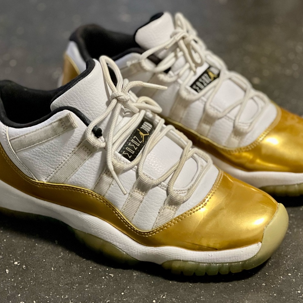 Air Jordan 11 Retro Low